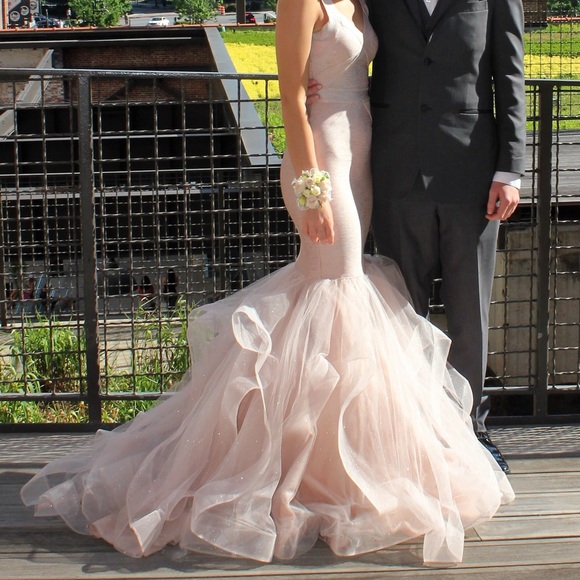 where can i sell my formal dresses